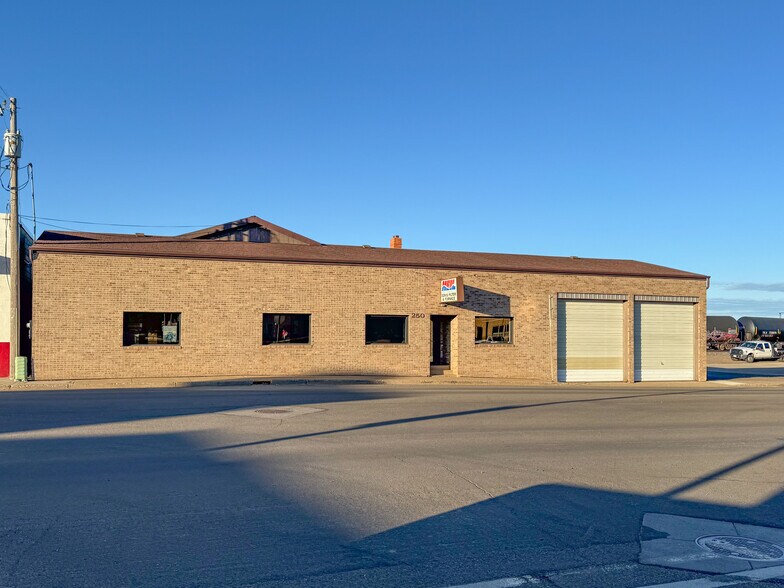 More Photos Of 250 E Villard St, Dickinson Office For Sale