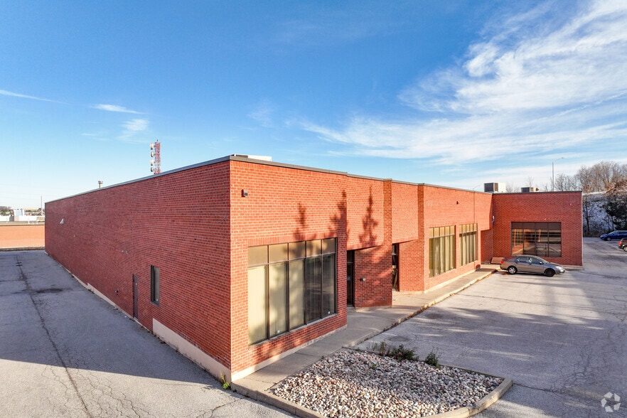 Primary Photo Of 45 Riviera Dr, Markham Showroom For Lease