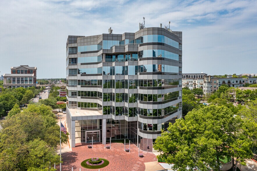 More Photos Of 3800 Maple Ave, Dallas Office For Lease