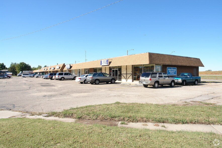 Primary Photo Of 2059-2061 N West St, Wichita Storefront Retail Office For Lease