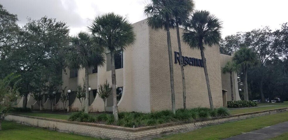 More Photos Of 5104 N Orange Blossom Trl, Orlando Office Residential For Lease