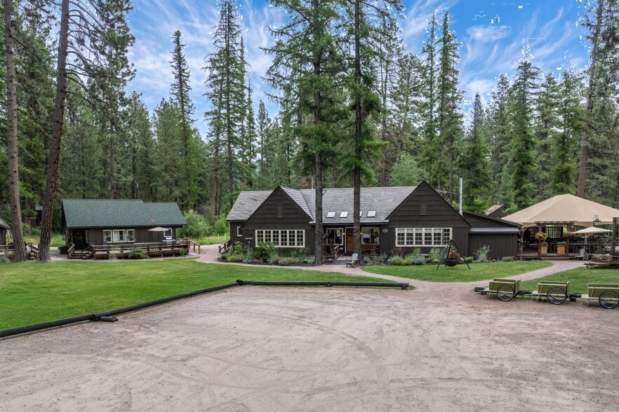 More Photos Of 13375 SW Forest Service Rd, Camp Sherman Hotel For Sale