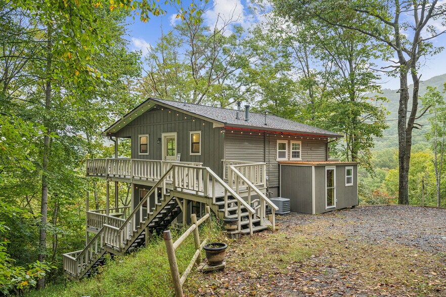 More Photos Of 4113 White Oak Dr, Hiawassee Apartments For Sale