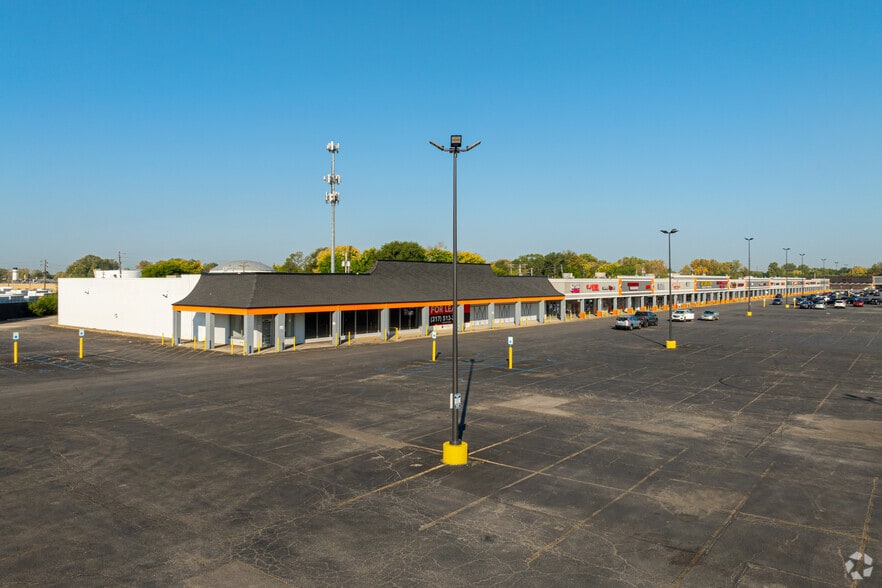 More Photos Of 2802 N Lafayette Rd, Indianapolis Unknown For Lease