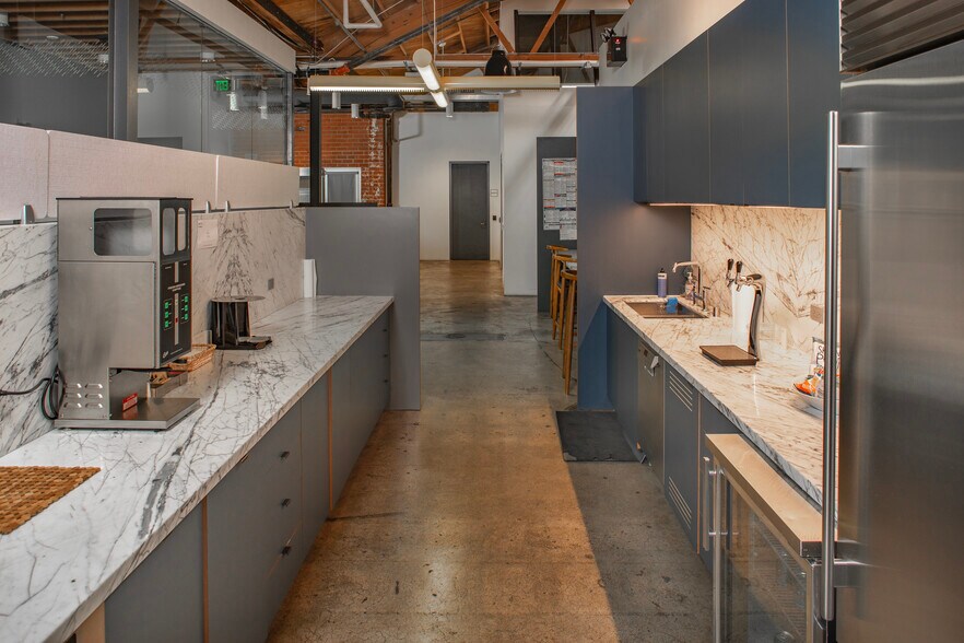 More Photos Of 8870 Washington Blvd, Culver City Loft Creative Space For Sale