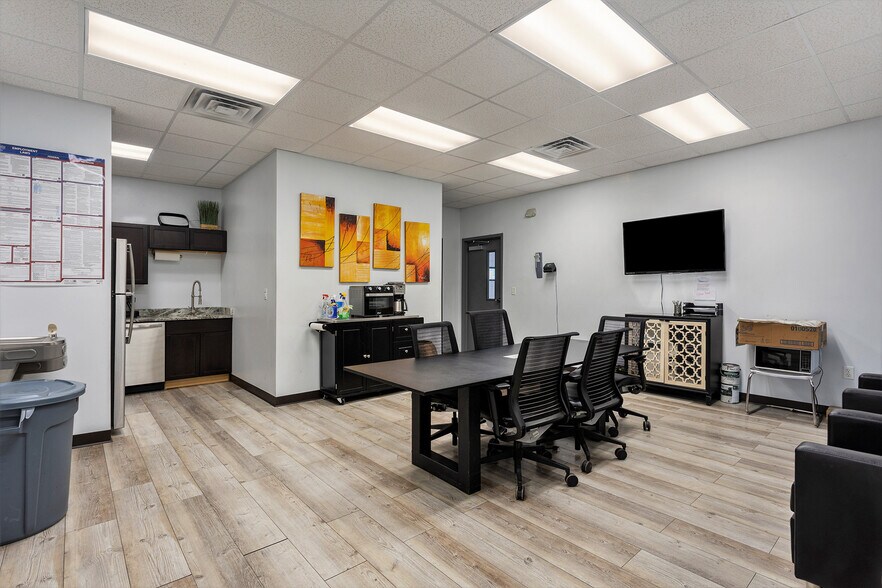 More Photos Of 7532 Clyde Park Ave SW, Byron Center Truck Terminal For Sale