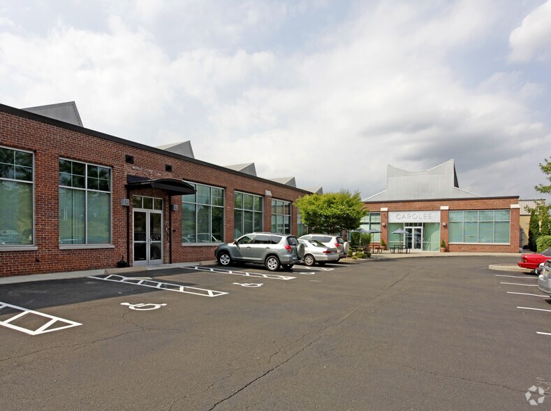 More Photos Of 88-112 Hamilton Ave, Stamford Warehouse For Lease