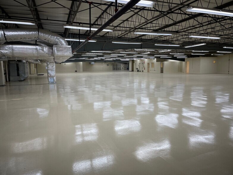 More Photos Of 2845 Wall Triana Hwy, Huntsville Warehouse For Lease