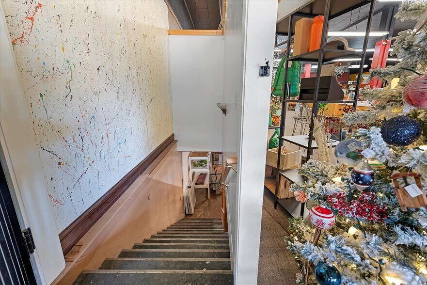 More Photos Of 2108 Main St, Baker City Storefront Retail Residential For Sale