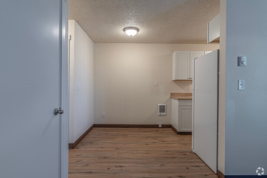 More Photos Of 2520 Hyacinth St NE, Salem Apartments For Sale