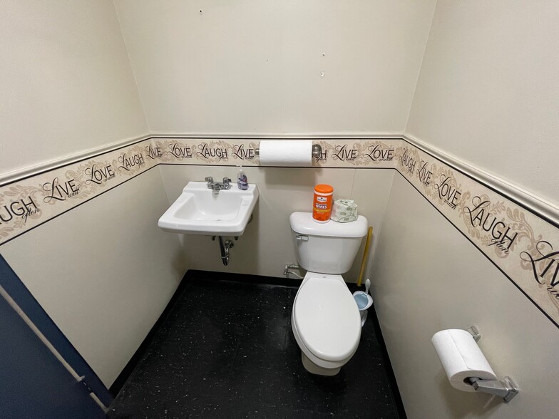 More Photos Of 4250-4332 Sunset Blvd, Steubenville Unknown For Lease