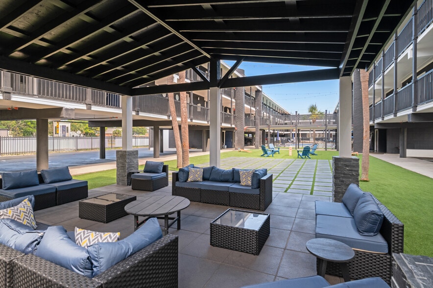More Photos Of 928 Ferry Rd, Galveston Apartments For Sale