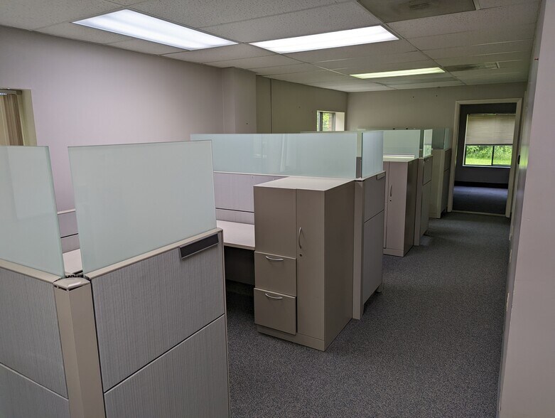 More Photos Of 217 Executive Dr, Cranberry Township Office For Lease