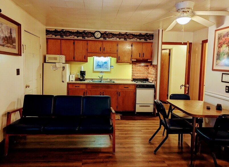 More Photos Of 12520 State St, Atlanta Hotel For Sale