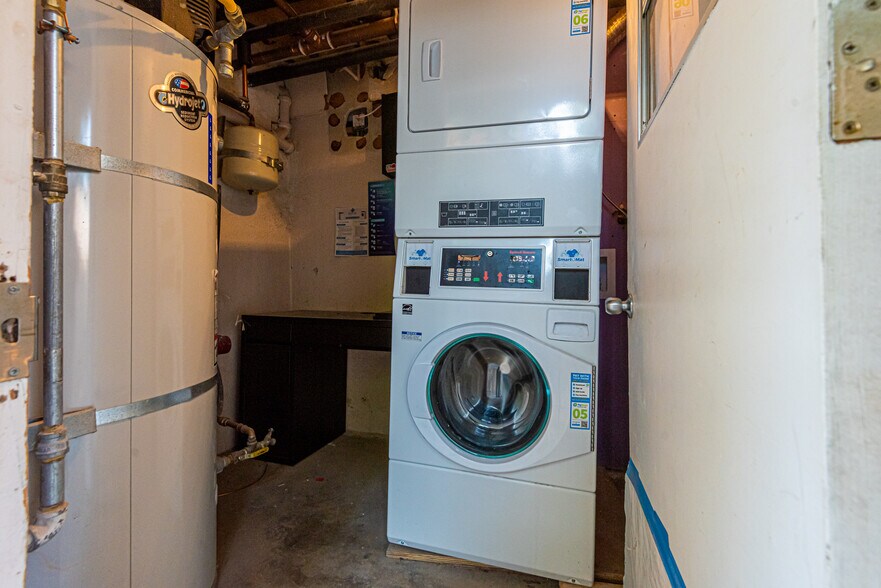 More Photos Of 1534 S Shenandoah St, Los Angeles Apartments For Sale