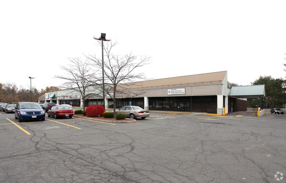 More Photos Of 489-493 Bernardston Rd, Greenfield Storefront For Lease