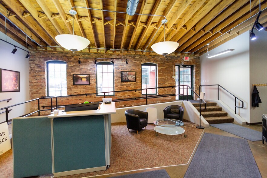 More Photos Of 1213 Center St, Lansing Medical For Sale