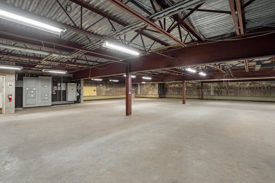 More Photos Of 115 Main St, Seymour General Retail For Sale