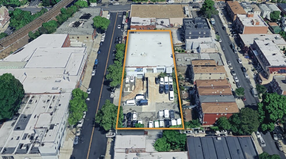 More Photos Of 32-31 57th St, Woodside Warehouse For Lease