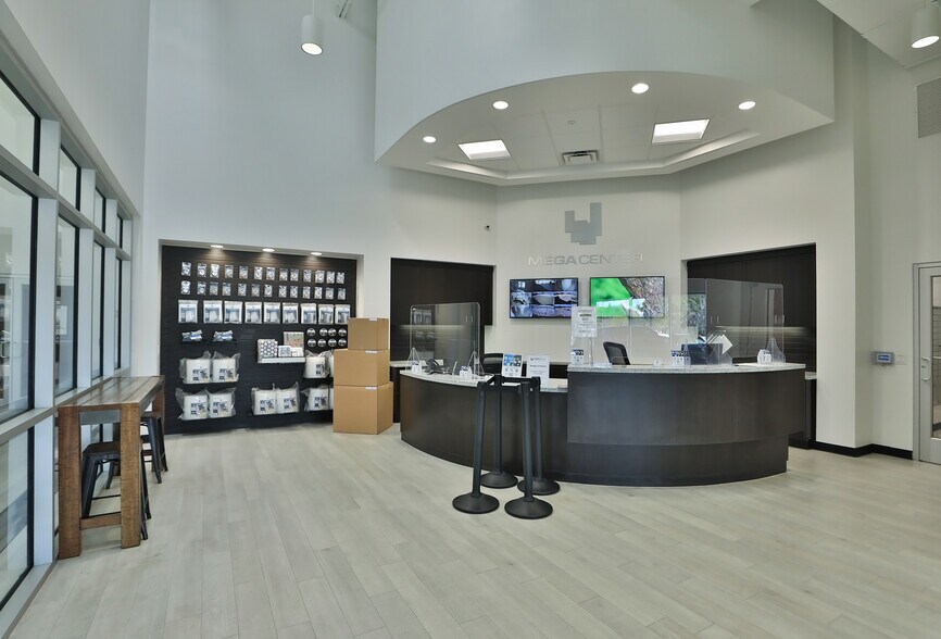 More Photos Of 7075 FM 1960 Rd W, Houston Warehouse For Sale