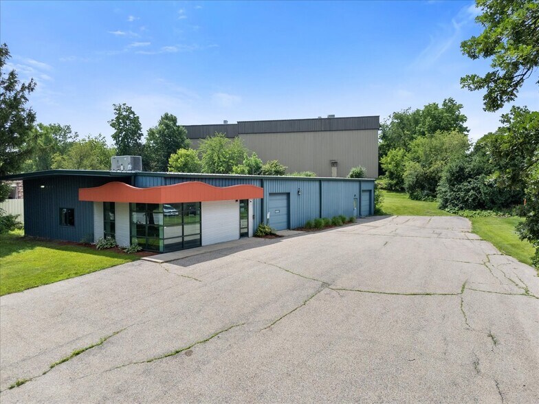More Photos Of 1225 Greenway Cross, Madison Flex For Sale