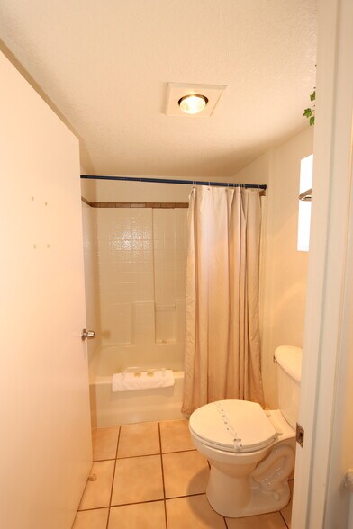 More Photos Of 410 Fremont St, Tombstone Hotel For Sale