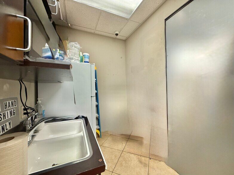 More Photos Of 6332 S Rainbow Blvd, Las Vegas Medical For Lease