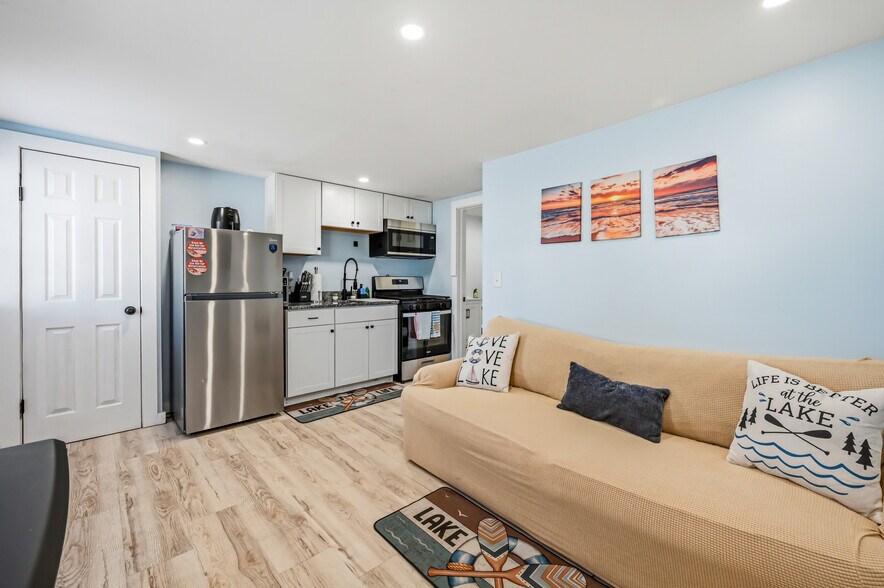More Photos Of 5214 Old Lake Rd, Geneva Apartments For Sale