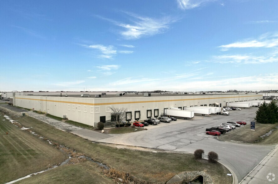 Primary Photo Of 7236-7290 Winton Dr, Indianapolis Warehouse For Lease