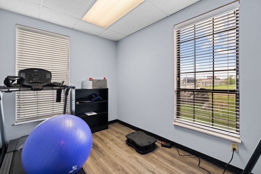 More Photos Of 4171-4193 Crescent Dr, Saint Louis Medical For Sale