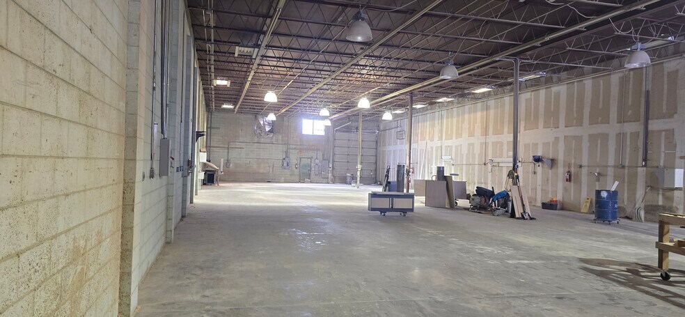 More Photos Of 310 W Grant St, Orlando Warehouse For Lease