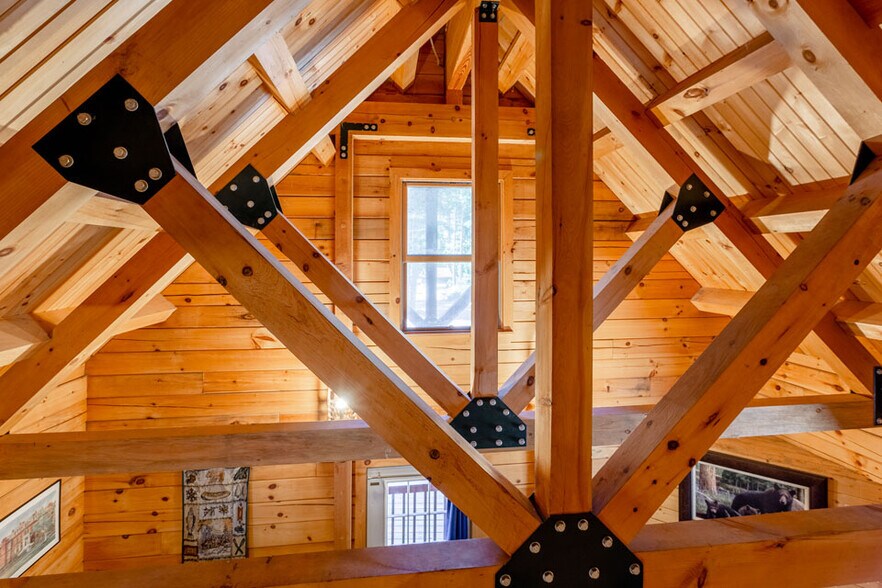 More Photos Of 500 Dodge Ridge Rd, Pinecrest Hotel For Sale