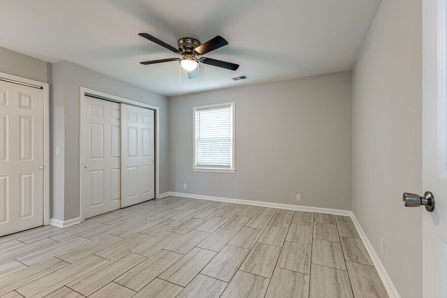 More Photos Of 501 Cedarmont Dr, Antioch Apartments For Sale