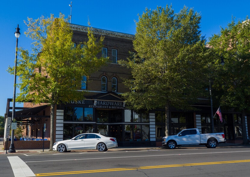 More Photos Of 405 Hay St, Fayetteville Apartments For Lease