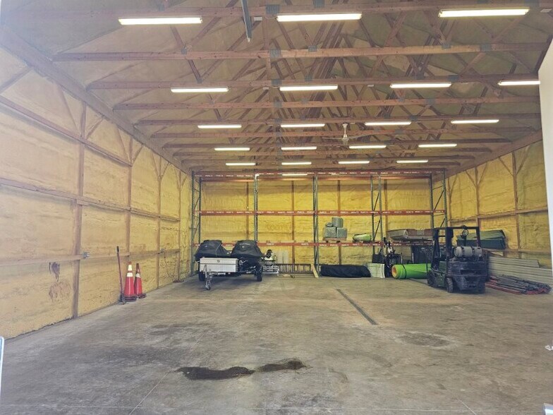 More Photos Of 12445 Hanford rd, Silver Creek Flex For Lease