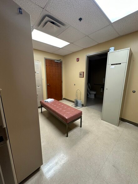 More Photos Of 240 W Cook Rd, Mansfield Medical For Sale