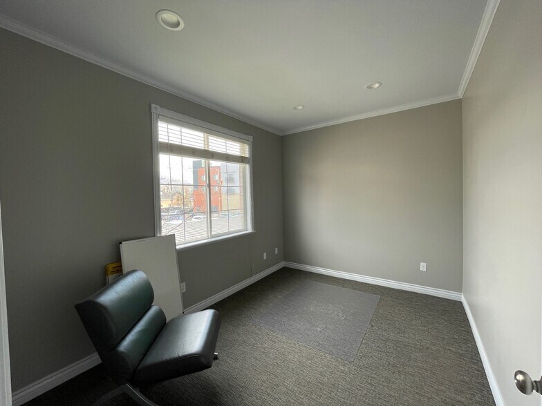 More Photos Of 481-485 S Orem Blvd, Orem Medical For Sale