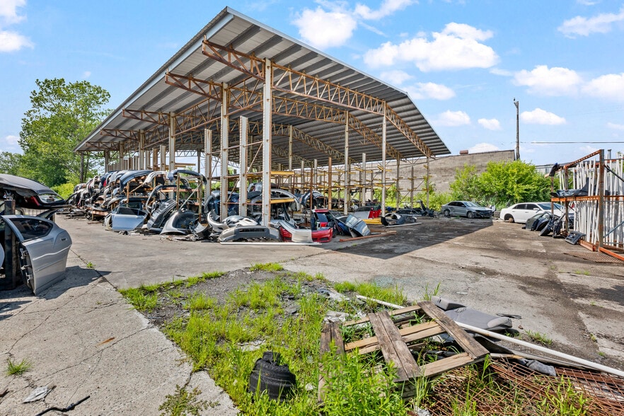 More Photos Of 11435 Schaefer Hwy, Detroit Warehouse For Sale