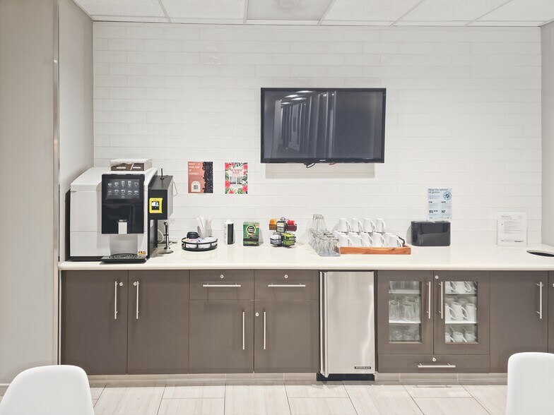More Photos Of 10260 SW Greenburg Rd, Portland Coworking Space