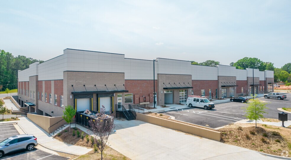 More Photos Of 2041-2053 Energy Dr, Apex Light Manufacturing For Lease