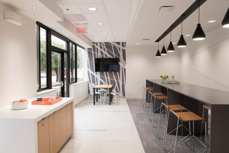 More Photos Of 300 Ballardvale St, Wilmington Office For Lease