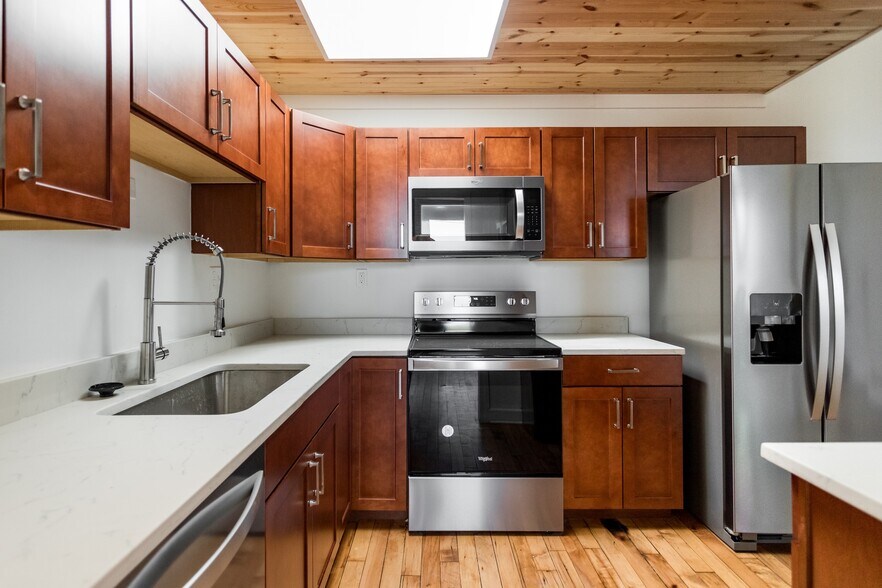 More Photos Of 2453-2469 Russell St, Detroit Storefront Retail Residential For Sale