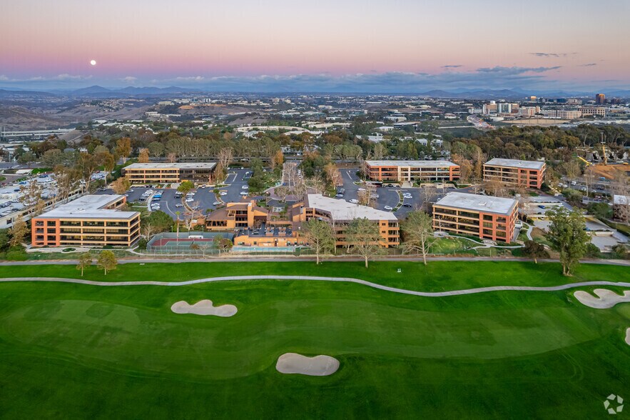 More Photos Of 3333 N Torrey Pines Ct, La Jolla Unknown For Lease