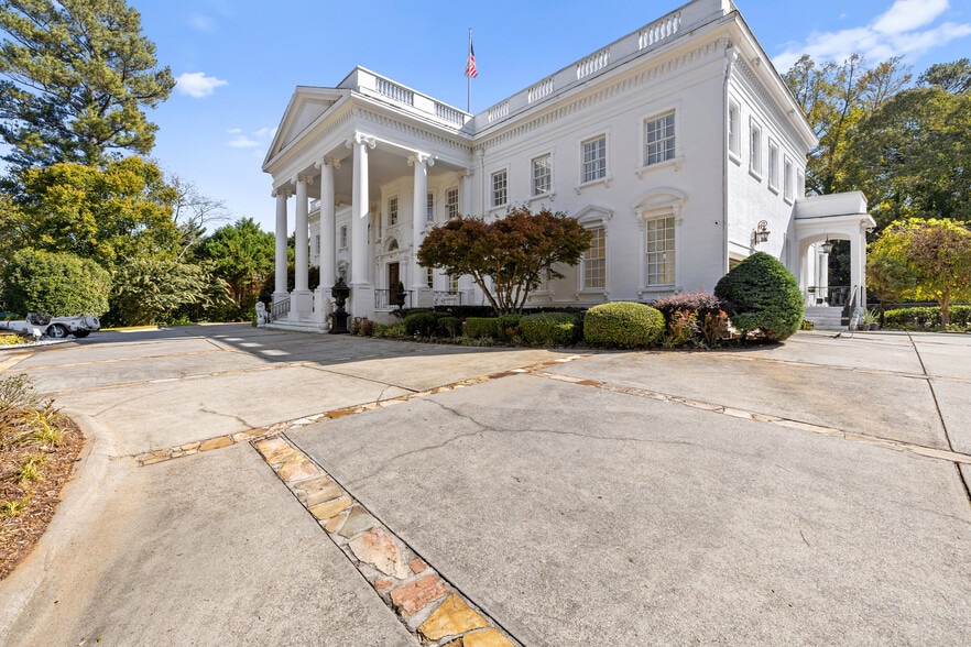 More Photos Of 3687 Briarcliff Rd NE, Atlanta Multifamily For Sale