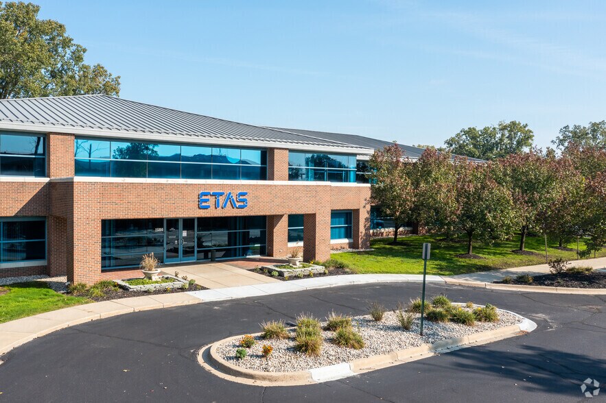 More Photos Of 15800 N Haggerty Rd, Plymouth Office For Sale