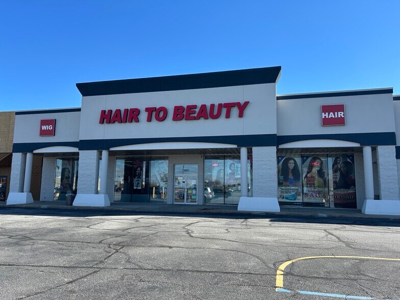 More Photos Of 2885-2891 E 81st Ave, Hobart Freestanding For Lease