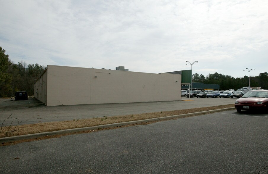 More Photos Of 2733-2793 S Crater Rd, Petersburg Unknown For Lease