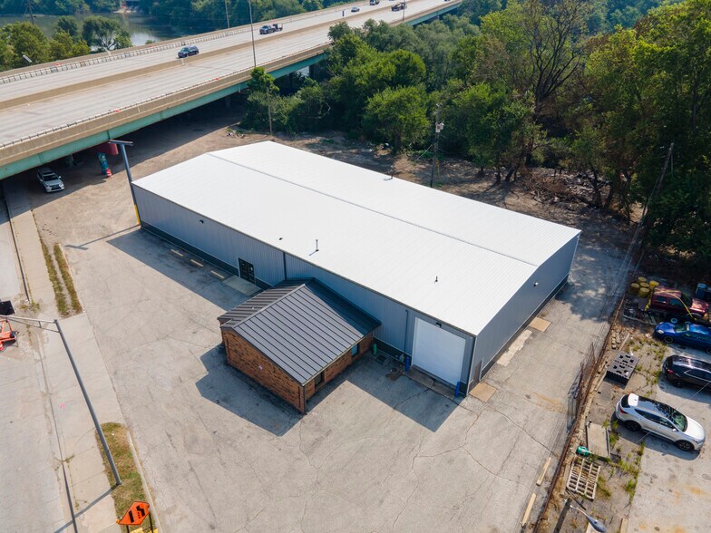 More Photos Of 1091 Kentucky Ave, Indianapolis Warehouse For Lease