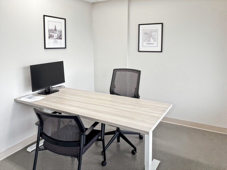 More Photos Of 100 N Atkinson Rd, Grayslake Coworking Space