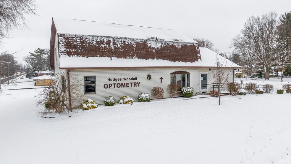 More Photos Of 814 E Washington St, Greencastle Medical For Sale